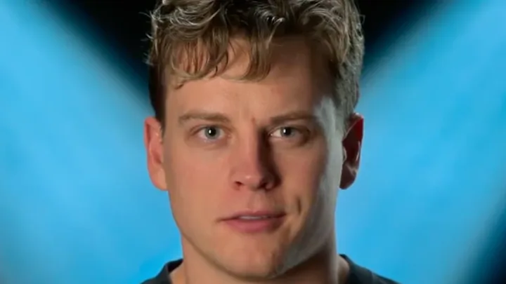 ESCONI's tweet image. SI: Joe Burrow Talking About Fossils May Be the Highlight of New Season of 'Quarterback' #fossils #paleontology #dinosaurs #nfl #joeburrow #qb #FieldMuseum
How about other QBs? Jordan Love, Patrick Mahomes, ... even Tom Brady?
esconi.org/esconi_earth_s…