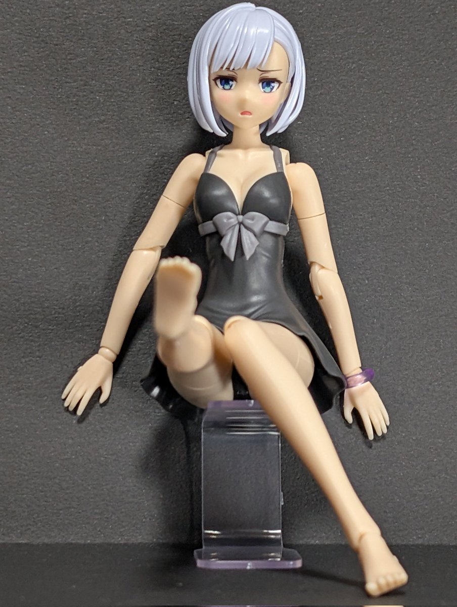 ikidumariP's tweet image. 小鳥遊暦【水着】ドリーミングスタイルブラックスワン、パチ組み完成しました。
ジト目顔がとても良い…。
ブンドドしてたらバングルが行方不明に…。
#積みプラ崩し大会2025夏
#完成
#4個目