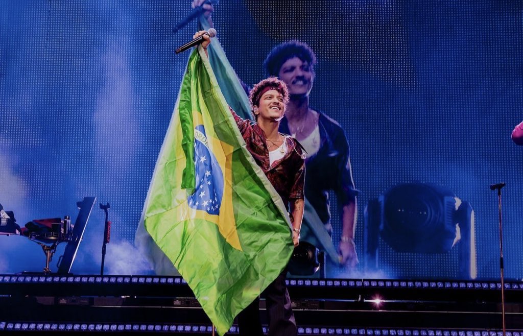 BrunoMarsAccess's tweet image. GIGANTES! Maiores turnês internacionais da história no Brasil:
#1. Bruno Mars Live in Brasil: 817.516 mil
pessoas
#2. Music Of The Spheres World Tour: 730 mil pessoas