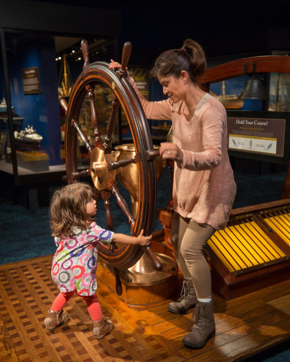 msichicago's tweet image. The #RaceToMackinac is currently be underway on Lake Michigan, but you can chart the evolution of sailing without leaving the shore! Our Ships Gallery features a fleet of nearly 50 model ships, spanning eras from Phoenician traders to clipper ships, banana boats to the Leviathan.