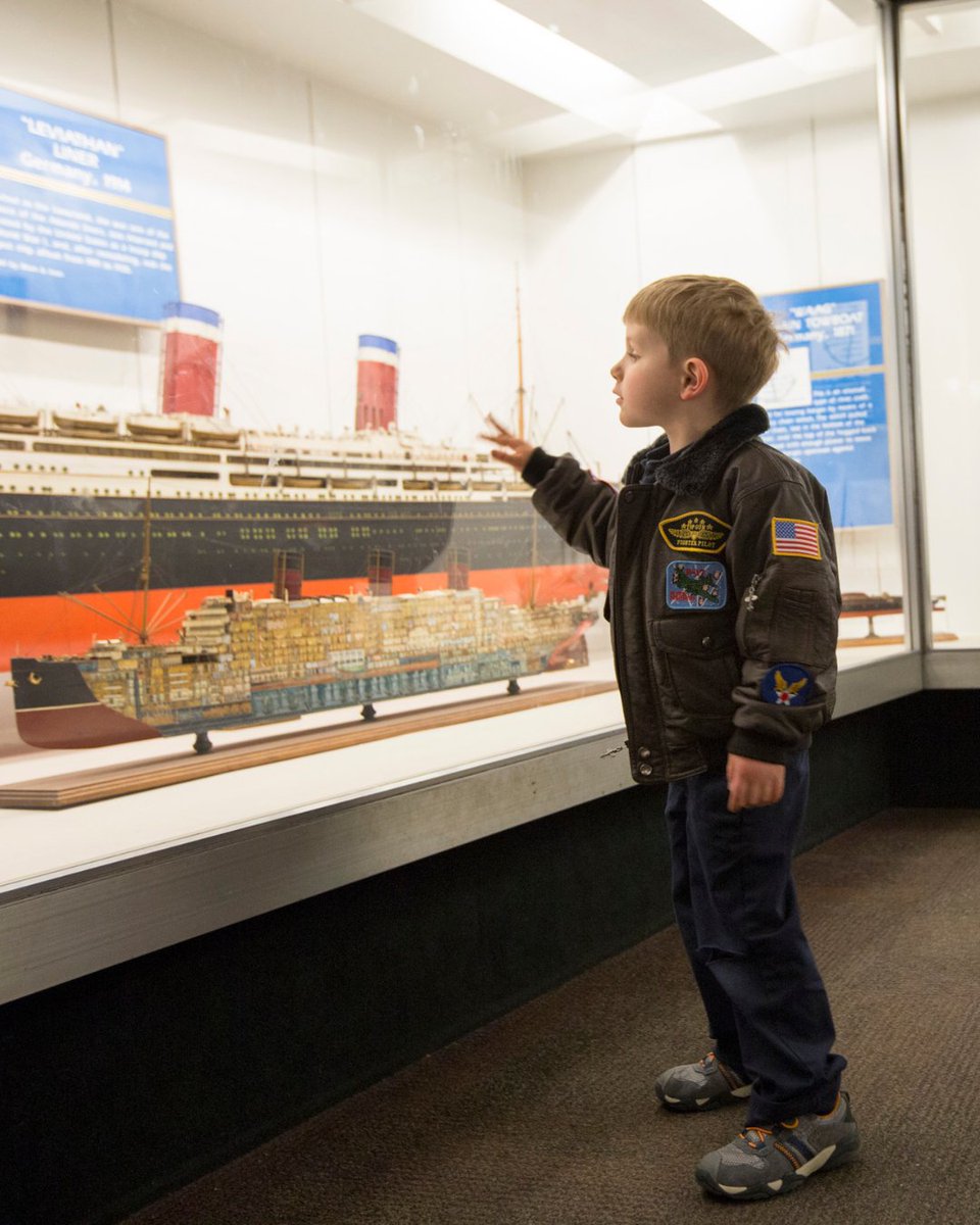 msichicago's tweet image. The #RaceToMackinac is currently be underway on Lake Michigan, but you can chart the evolution of sailing without leaving the shore! Our Ships Gallery features a fleet of nearly 50 model ships, spanning eras from Phoenician traders to clipper ships, banana boats to the Leviathan.