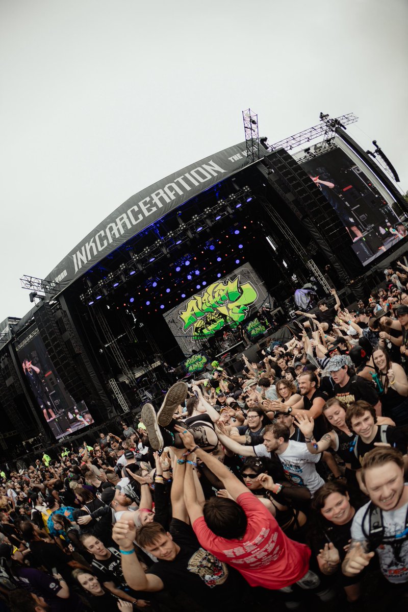 AlphaWolfCVLT's tweet image. You guys are crazy for grooving with us at Midday 😴 at a prison!!
Thank you for having us @InkcarFestival
The Summer Of Loud Tour is kicking back into action today at York, PA - York State Fair, see you at 3:40pm
P: @uglivia