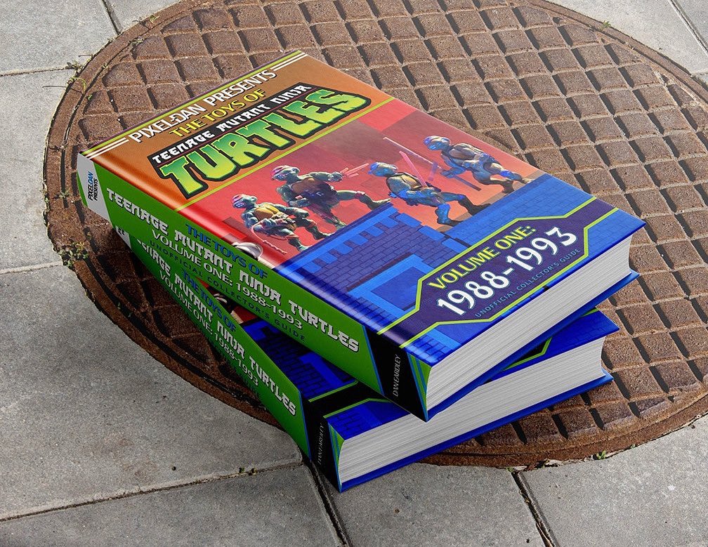 toyetic40s's tweet image. GUYS!! So happy to announce that THE TOYS OF THE TEENAGE MUTANT NINJA TURTLES, VOL 1 by @PixelDan is now up for Pre-order!!!
I was so privileged to get to work on the cover for this and the book is going to be AMAZING!!
Go to TOYSOFTMNT.COM to PRE-ORDER!!