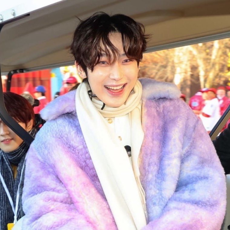 i know the color of his labubu looks familiar 🥹