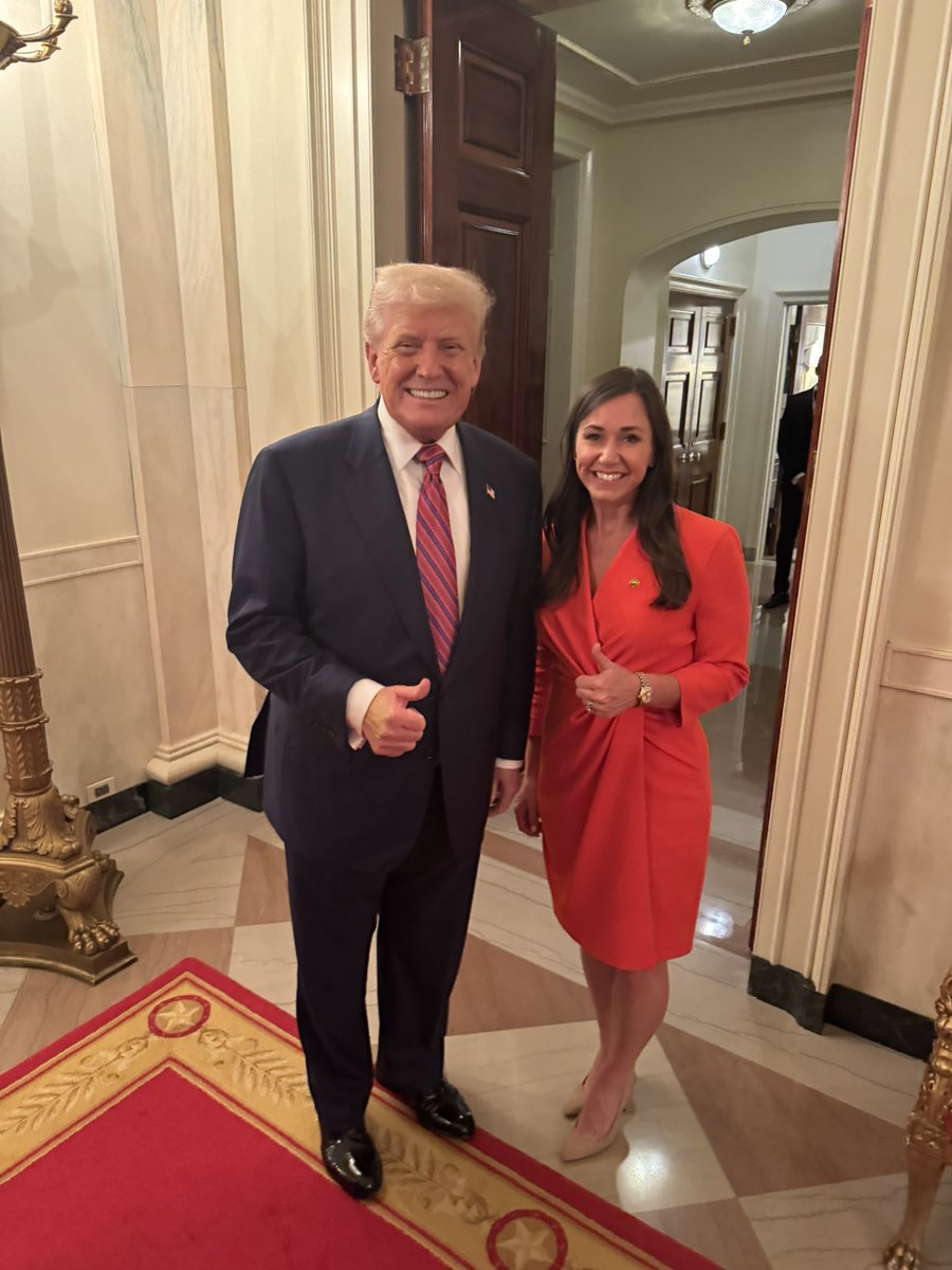 KatieBrittforAL's tweet image. Incredible evening last night celebrating the historic Working Family Tax Cuts that put Americans First 🇺🇸 thank you @realDonaldTrump for keeping your promises.