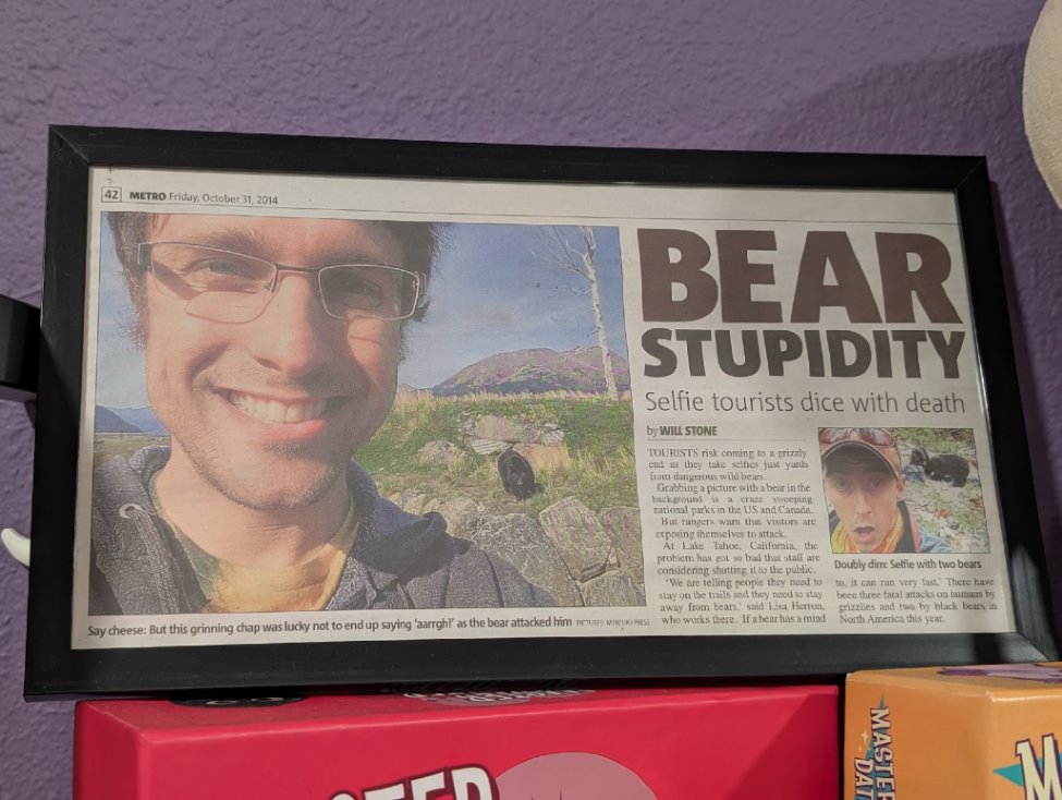 RobDenBleyker's tweet image. 11 years ago I took a selfie with a bear at an Alaskan bear refuge and 1 month later my friend in London texted me "hey buddy you're in the newspaper over here"
this will forever be the funniest thing that has ever happened to me