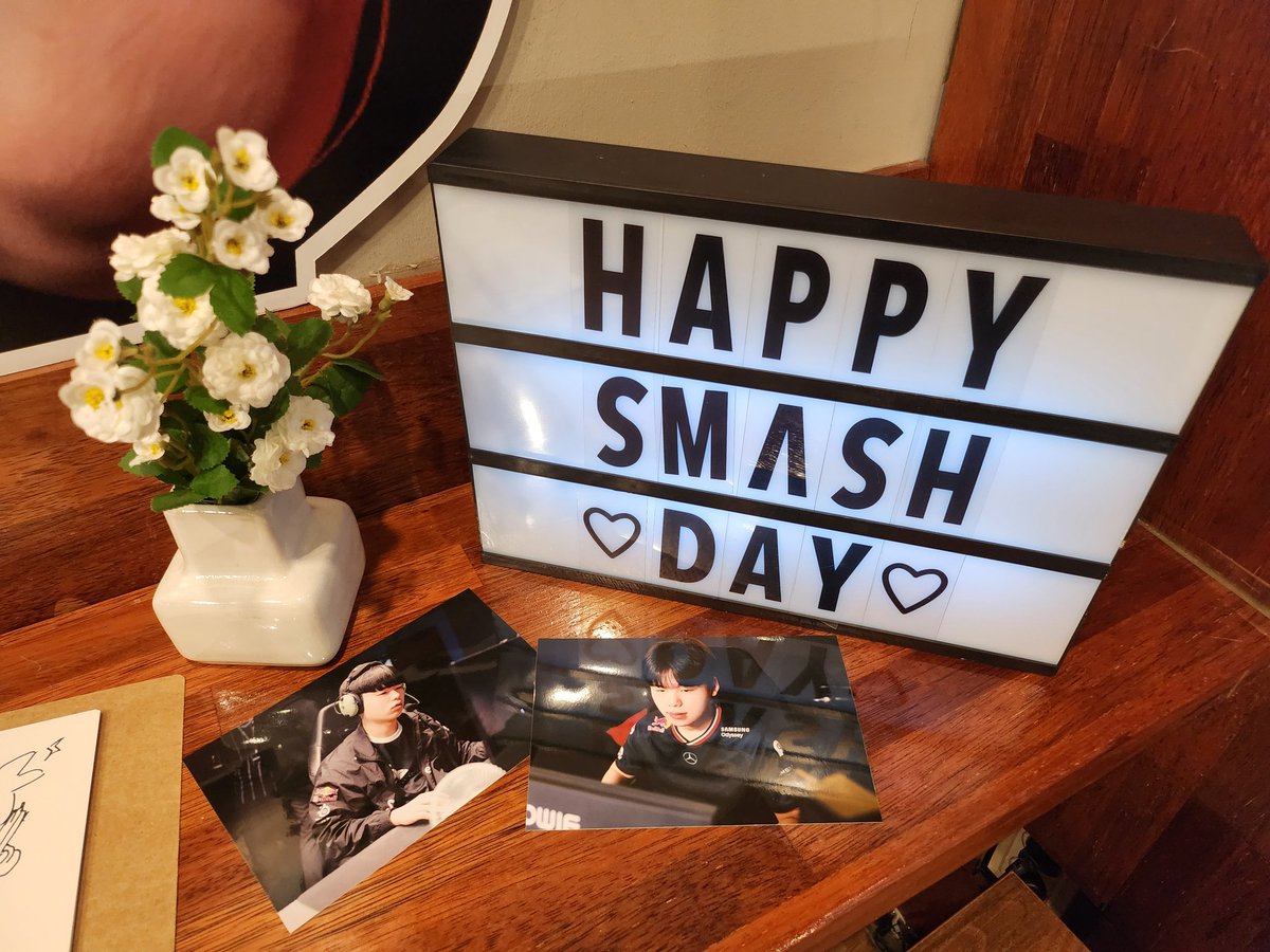 Faker_Jump's tweet photo. 7월 20일 우원스 신금재 생일 축하한다💕
#HAPPY_SMASH_DAY
#너가_누군지_보여줘
#신금재 #SMASH
#HappyBirthDay_Smash https://t.co/mOkzRuiXfK