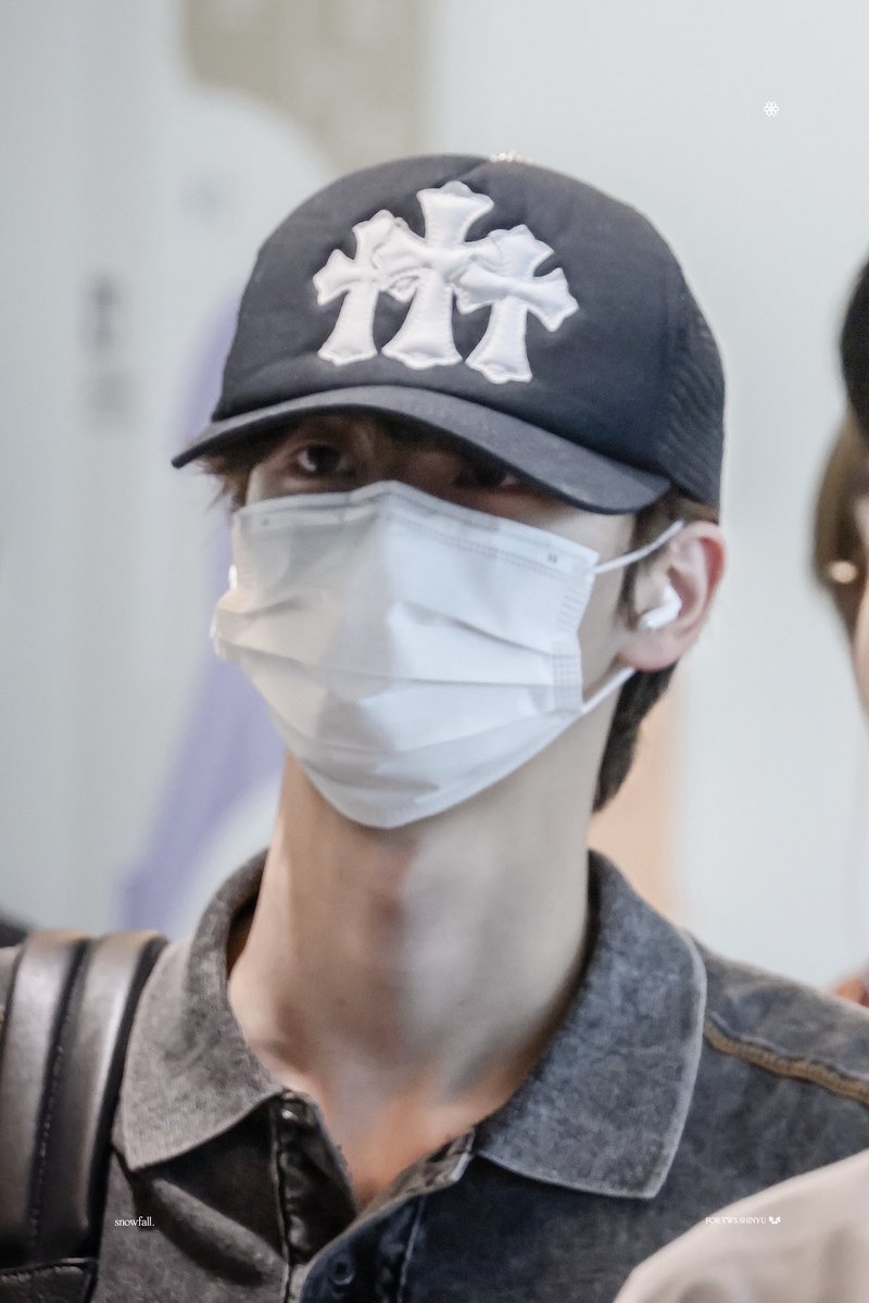 snowfall1107's tweet image. 250719 FUK ICN

#TWS #투어스 #247WithUs 
#SHINYU #신유 #신정환
