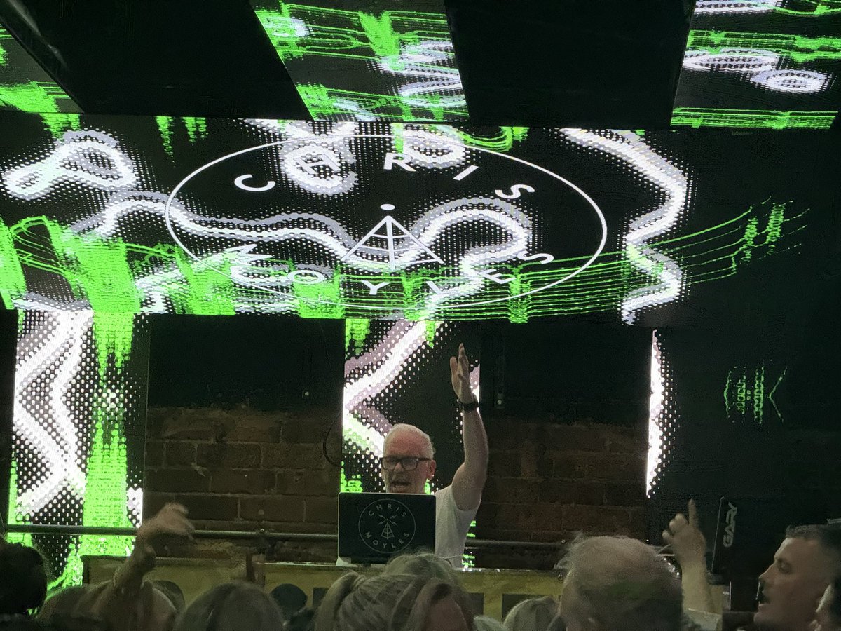 StefAlterNerd's tweet image. Partying my ass off during the day time with @ChrisMoyles taking the DJ helm!! It’s as if I am 18 years old again
- the only difference is I am drinking water rather than a jagerbomb 🤣