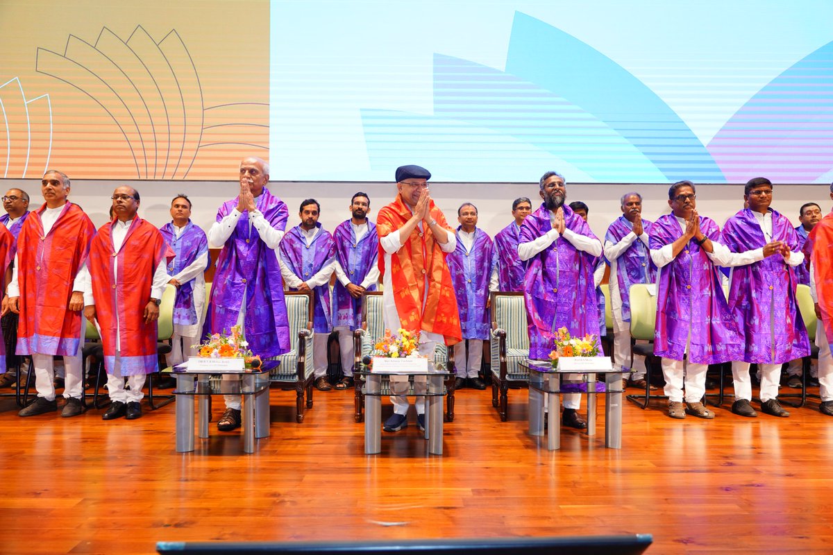 BVRMohanReddy's tweet photo. Minister Ashwini Vaishnaw expressed delight with progress&contribution @IITHyderabad #14thConvocation address was insightful highlighting India’s tech achievements & inspiring the graduating class @EduMinOfIndia @GoI_MeitY @MIB_India https://t.co/ofjJ4qb9D4