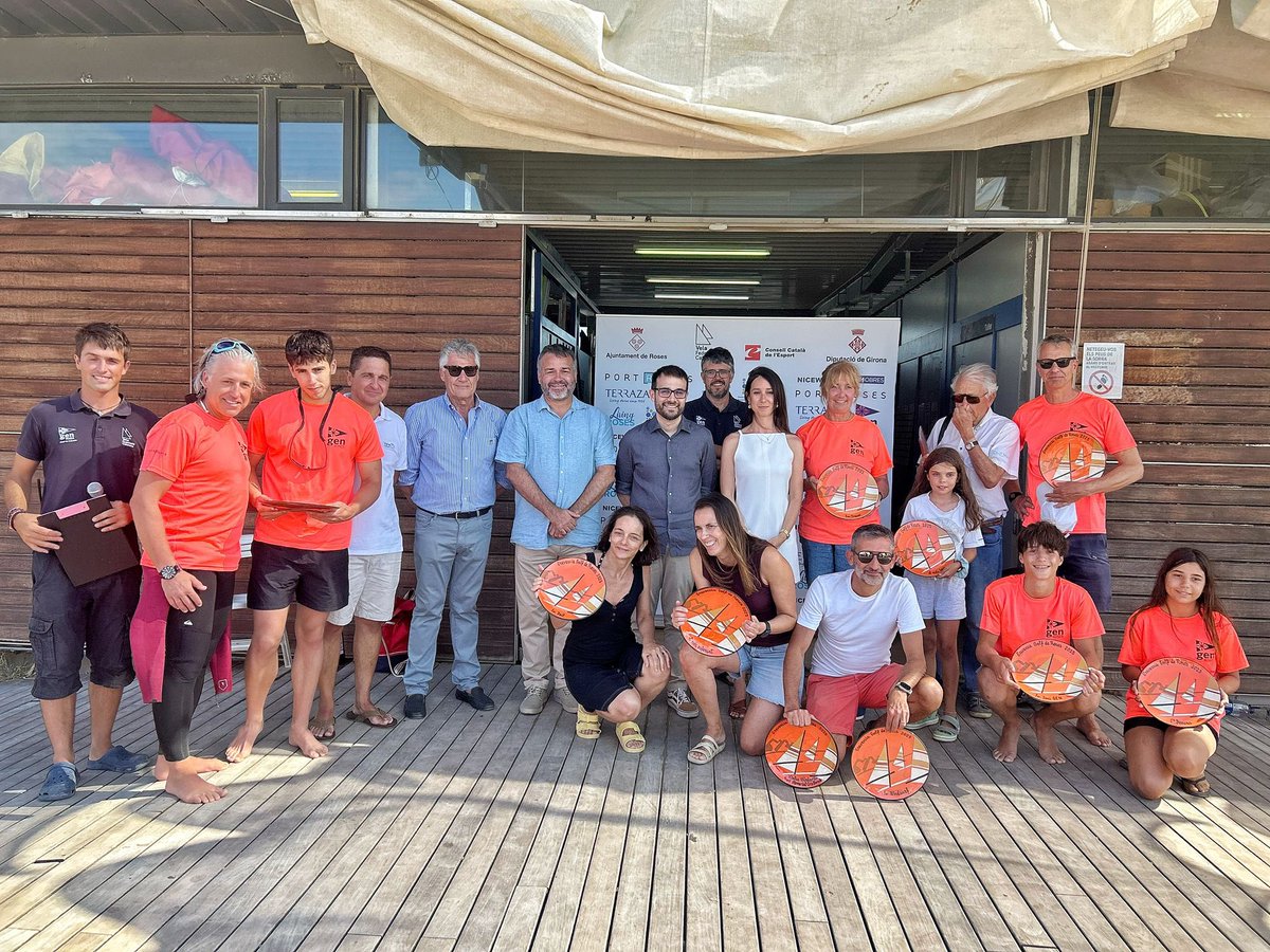 DiputacioGirona's tweet image. ⛵ La Travessia del Golf de #Roses ha celebrat avui la 1️⃣2️⃣a edició, després de l'ajornament de fa una setmana per les condicions meteorològiques.
🌊 Organitzada pel @RosesGEN, s'ha disputat l'1️⃣1️⃣è Memorial Eloi Borràs i el 5️⃣è Memorial Cris Barceló.
🏆El diputat de la #DdGi…