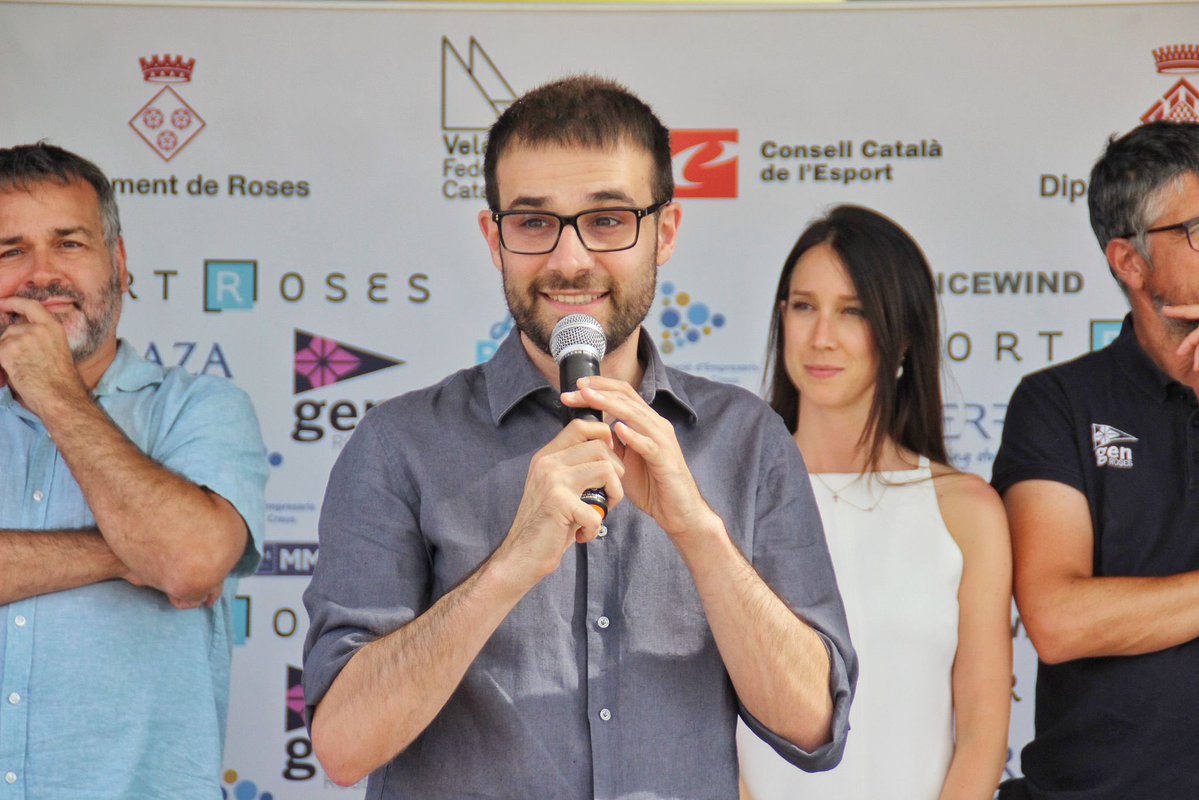 DiputacioGirona's tweet image. ⛵ La Travessia del Golf de #Roses ha celebrat avui la 1️⃣2️⃣a edició, després de l'ajornament de fa una setmana per les condicions meteorològiques.
🌊 Organitzada pel @RosesGEN, s'ha disputat l'1️⃣1️⃣è Memorial Eloi Borràs i el 5️⃣è Memorial Cris Barceló.
🏆El diputat de la #DdGi…