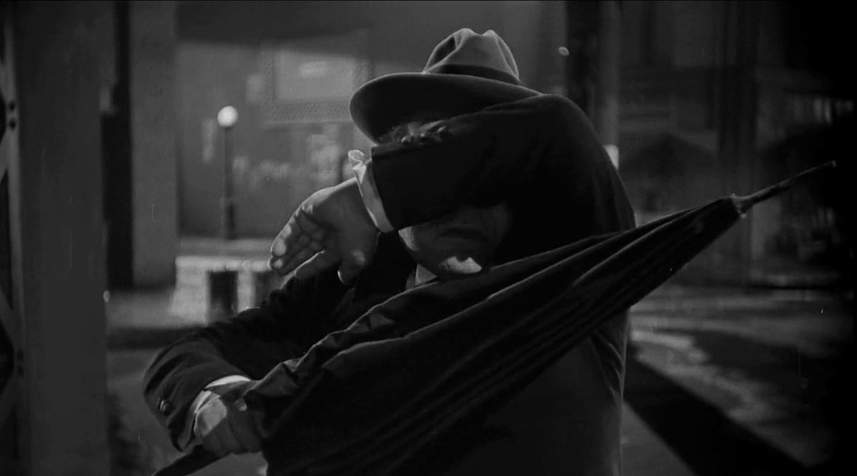 MovingImageNYC's tweet image. Berlin-based filmmaker Giuseppe Boccassini is creating an exciting body of work based on his revelatory reediting and transformation of footage from classic Hollywood films. Join us Jul 27 for screenings of RAGTAG + DESIRE w/director in person! movingimage.org/event/ragtag/