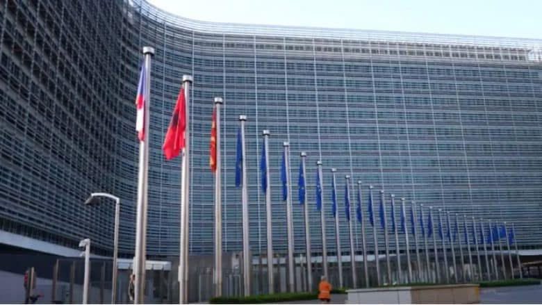 EpiroteReport's tweet image. 2022: 🇦🇱 flag is raised in Brussels. EU membership negotiations begin with Albania 🇦🇱 and North Macedonia 🇲🇰
2025: Albania is clear and will join 🇪🇺 before 2030