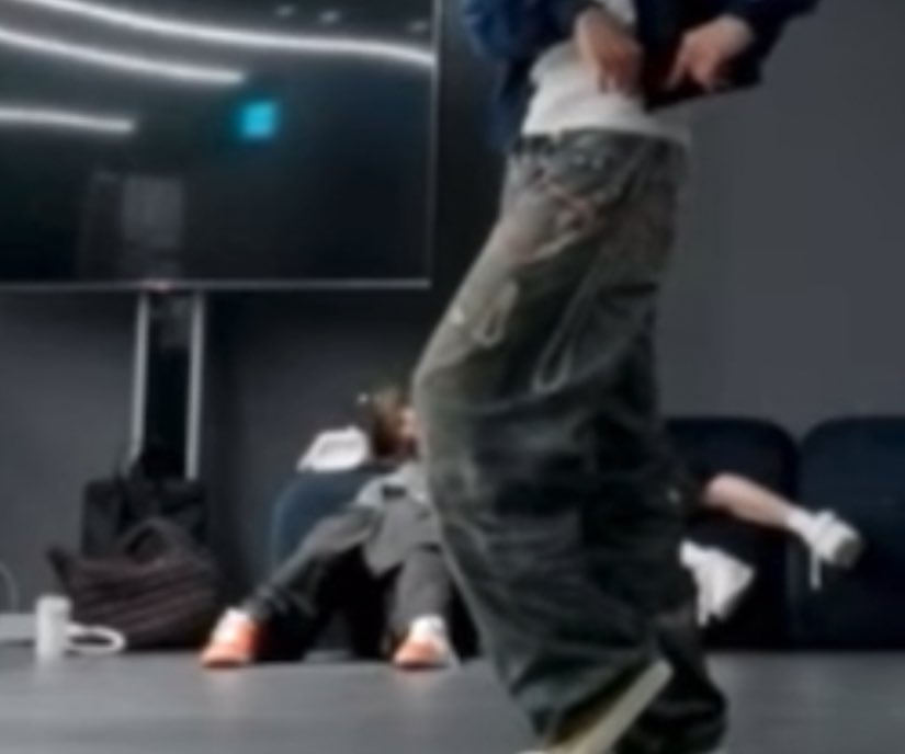 너네 지금 연애하는거야
혹시 모를까봐