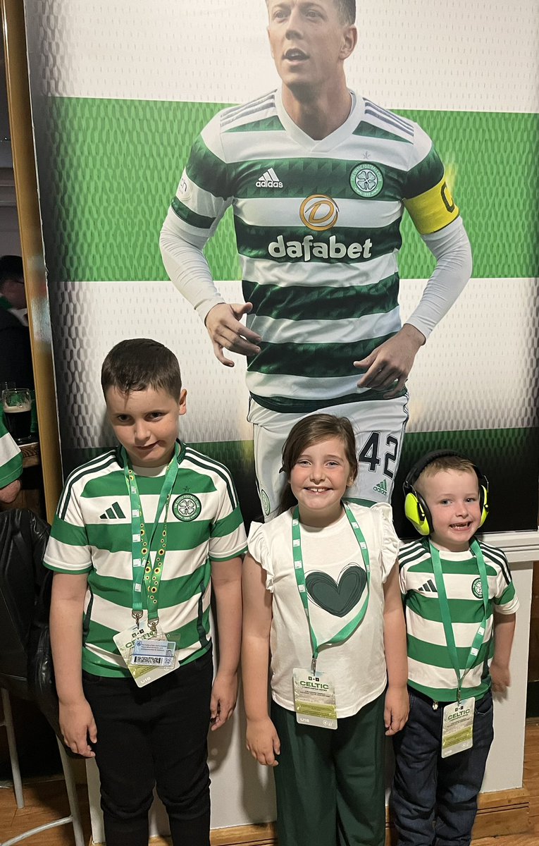 mazyoneill's tweet photo. @MaccaFrank @CelticFC @kierantierney1 It was fantastic Frank, a well deserved warm welcome home for our bhoy too.  My 3 kids had a great time and it was my youngests 1st game too.  Great family day altogether 🍀 https://t.co/BFAwscccRD