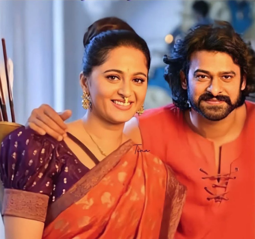 Jaihere_07's tweet image. Some bonds donโt need a labelโฆ. theyโre just Timeless, Effortless, and full of Grace ๐งก
#Prabhas #AnushkaShetty