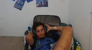 Nikos tweet media
