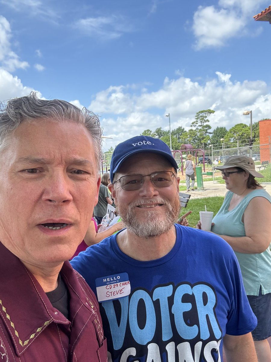 JaworskiForTX's tweet image. Great turnout this morning in CD29 at Joe Moody Park in the fabulous Texas heat to blow the whistle and turn up the heat on the illegal, unfair and unconstitutional redistricting ORDERED by Donald Trump to his Texas puppet, Greg Abbott.
They say Greg Abbott is invincible. They…