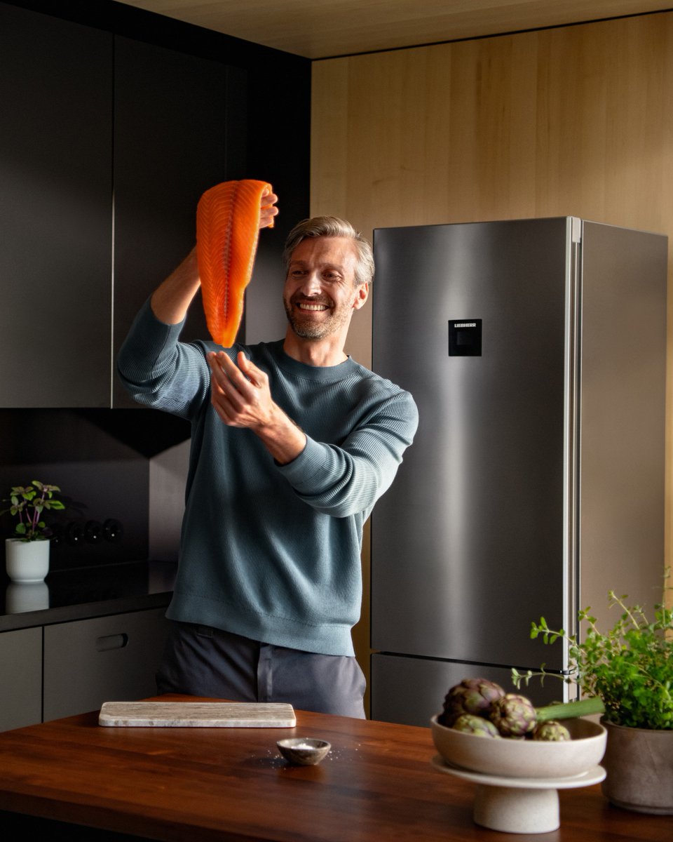 Fresh catch, restaurant-quality 🐟 Our BioFresh Professional with Fish &amp; Seafood Safe maintains a precise -2°C, extending fish freshness by 56% compared to standard refrigeration. spkl.io/6012A8Er0