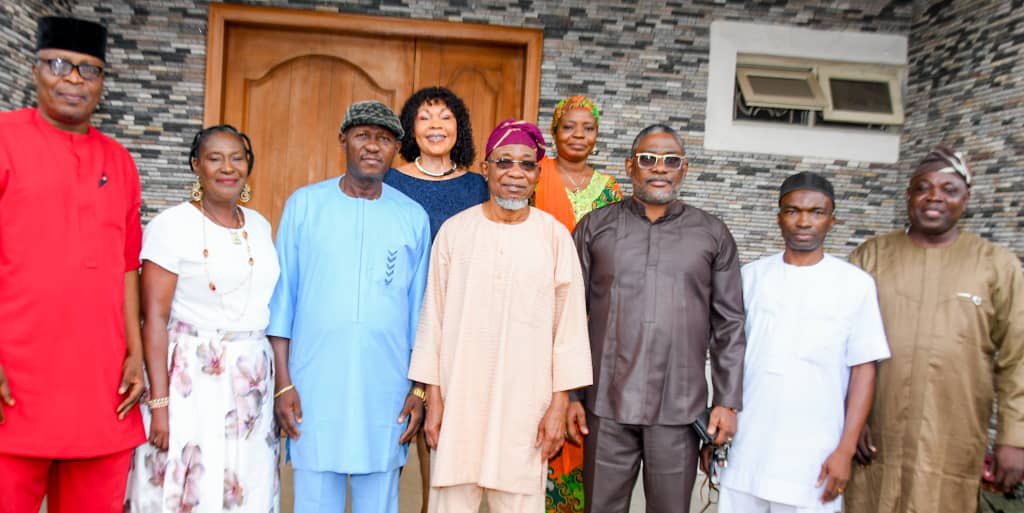 raufaregbesola's tweet image. I had the pleasure of receiving the party executives of the African Democratic Congress (ADC) in Lagos today. Led by the Chairman, Engr. George Ashiru, the delegation paid me a courtesy visit, during which we exchanged views on the future of inclusive political leadership and…