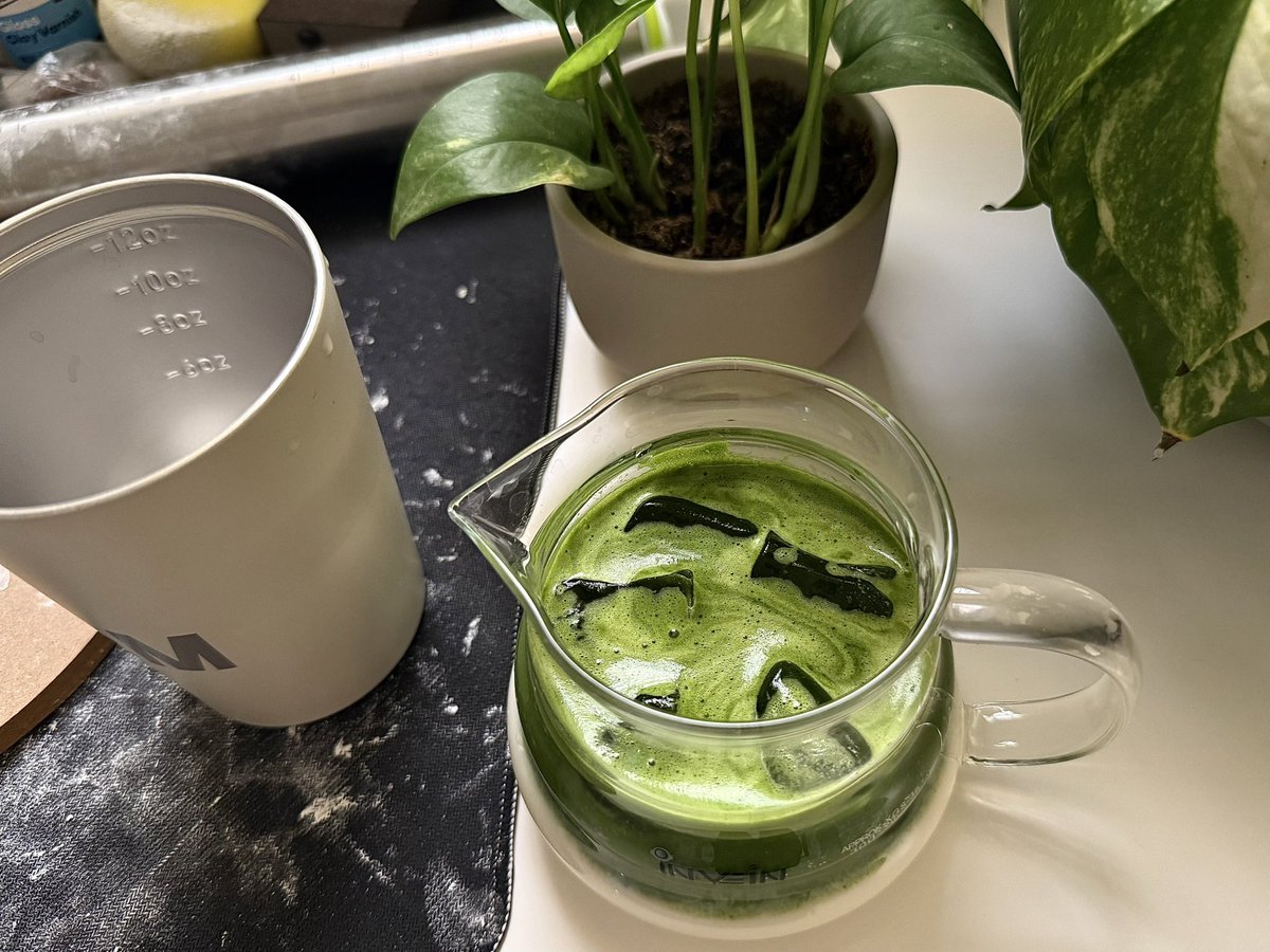 __tothehell's tweet image. وسط هذي المعمعة والفوضى البشرية
جرب تسوي شيء تألفه روحك وتنتمي له ارسم/ اصنع/ اقرأ …إلخ 

راح ترجع وأنت ما تشبه أحد 
غير نفسك