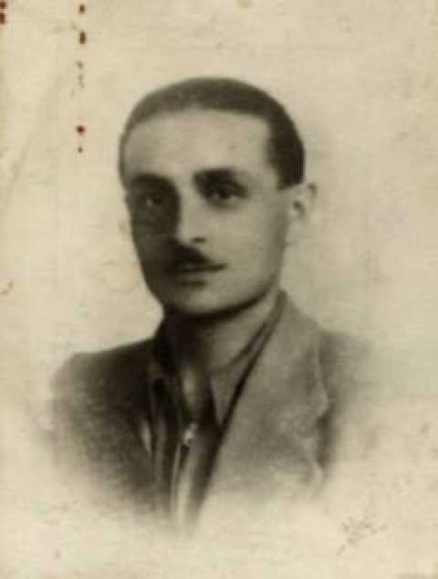 ANPIRomaPosti's tweet image. #EzioVedovelli, operaio, dopo l'#Armistizio militò nella brigata "Toni Matteotti Montagna" e operò sull'Appennino tosco-emiliano.
Il #23luglio 1944 fu catturato dalle #SS e fucilato in località #Bozzo (#Grizzana), sul #MonteStanco, con altre 6 persone.Aveva 32 anni.