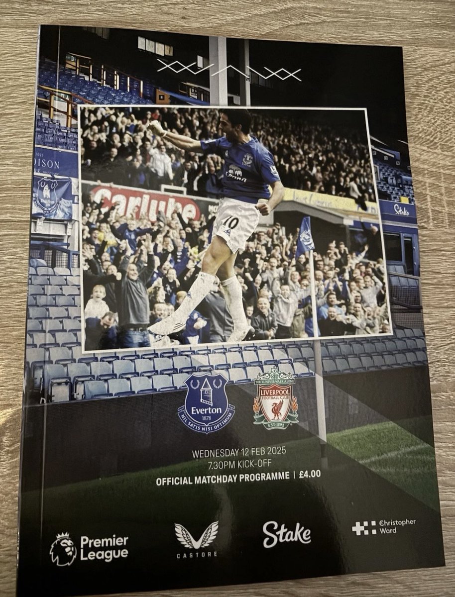 TrickorTweet0's tweet image. I’ve been busy adding more items to @EvertonHeritage eBay account. Check them out Blues
ebay.us/m/vaWSPf