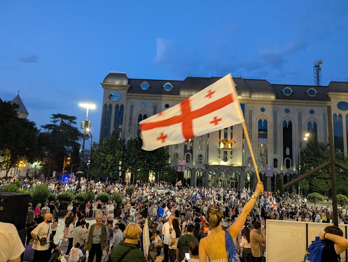 rusudanjakeli's tweet image. For the 234th consecutive day, Rustaveli Avenue is blocked in Georgia. ✅🇬🇪
Daily protests continue in 8+ cities.