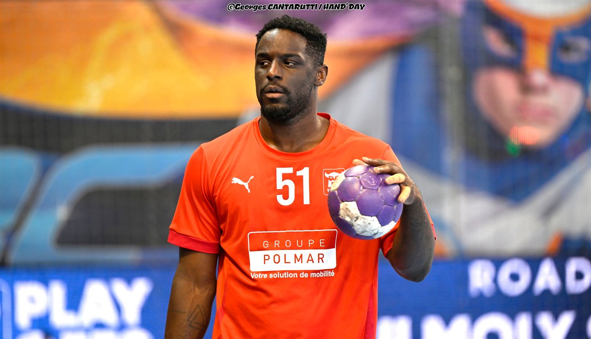HandDayfr's tweet photo. NEW TRANSFERT📰 

Rudy Seri (en photo) s'engage avec @DMH_Officiel  promu en #LiquiMolyStarligue en provenance des @VikingsCHB  (Proligue) 🔵⚪

#handball #Transfert #mercato #caen #dijon #recrue https://t.co/7DjReAhMiH
