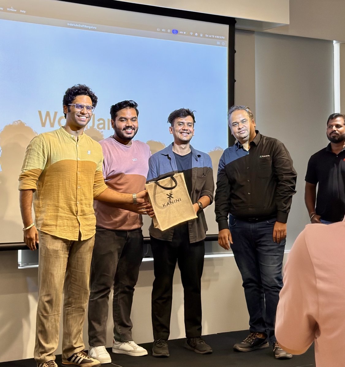 Shubham_iosdev's tweet image. We won the semi-finals for the IndeHub Hackathon in the Swift Bengaluru region with our Word‑matching game, WordJam. 🎉
Huge thanks to everyone who cheered us on.
Time to get back to building, finals, here we come! 🚀
More details on the app, in the coming days. ✨
