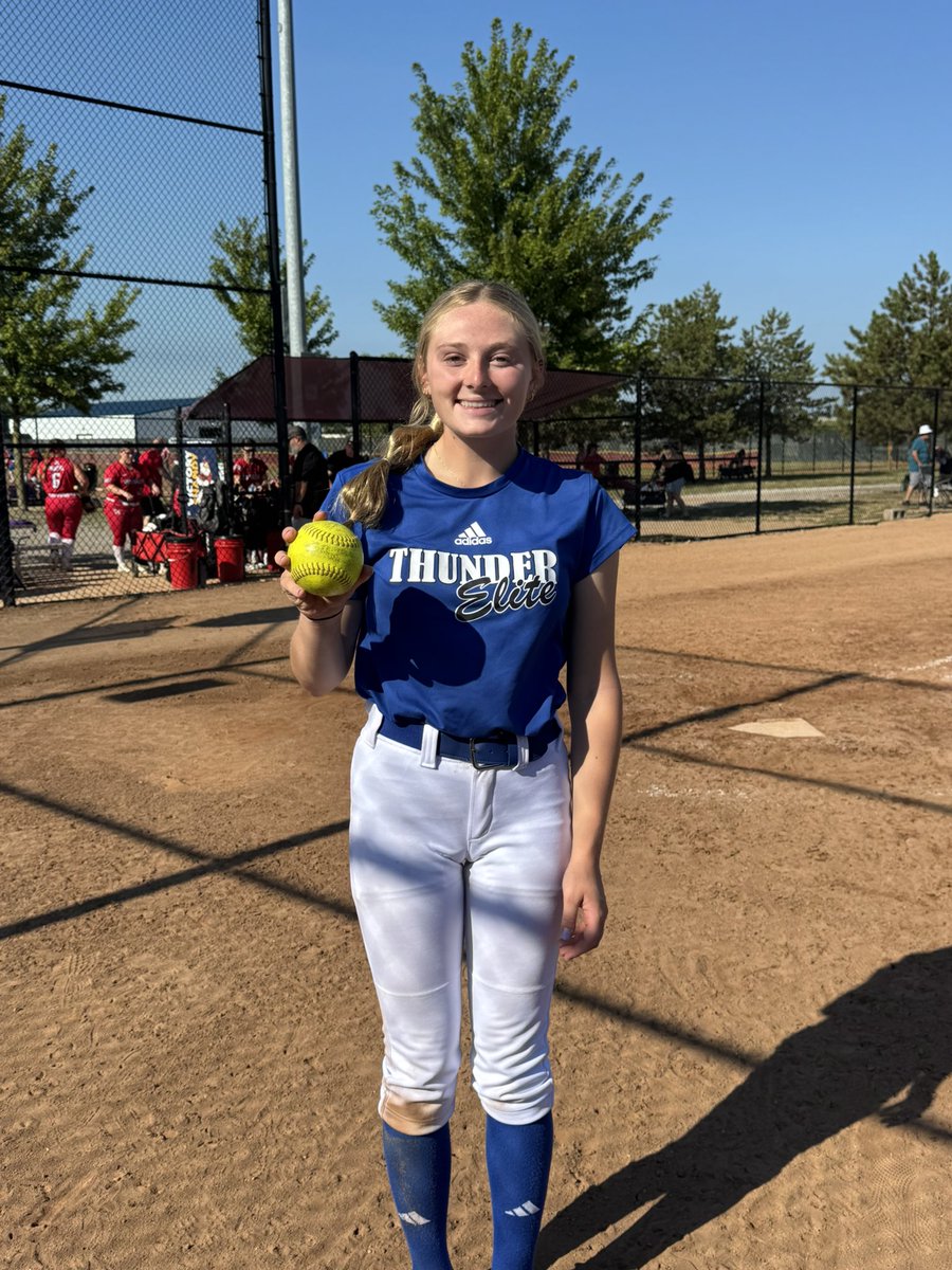 Thunder Elite Premier - Ferrari (@tep_ferrari) on Twitter photo ‼️🚨AIR RAID‼️🚨Our <a href="/BrianaB2009/">Briana Blankenship</a> with a 💣that brought down the rain with it at Great Lakes Showcase!!
<a href="/OilerPride22/">Jeff Steiner</a>. ‼️🚨AIR RAID‼️🚨Our <a href="/BrianaB2009/">Briana Blankenship</a> with a 💣that brought down the rain with it at Great Lakes Showcase!!
<a href="/OilerPride22/">Jeff Steiner</a>.
