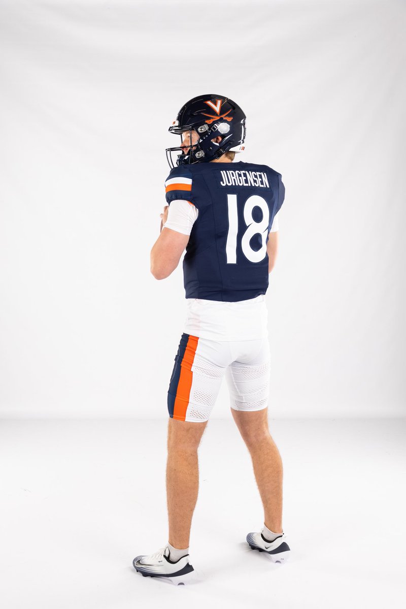 Jurgensen17's tweet image. Year one 🔷⚔️🔶 #GoHoos #WahooWa #ACC @UVAFootball