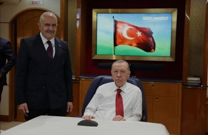 Yeni bakanlar kabinesinde Van milletvekilimiz sayın Burhan Kayatürk beyi görmekten büyük  mutluluk duayacağız

<a href="/Akparti/">AK Parti</a>
<a href="/ArvasAbdulahat/">Abdulahat Arvas</a>
<a href="/K_Turkmenoglu_V/">KAYHAN TÜRKMENOĞLU</a>
<a href="/Burhan_Kayaturk/">Burhan Kayatürk</a>
<a href="/abuyukgumus/">Ahmet Büyükgümüş</a>
<a href="/hasandogan/">Hasan Doğan</a>
<a href="/EmineErdogan/">Emine Erdoğan</a>
<a href="/RTErdogan/">Recep Tayyip Erdoğan</a>