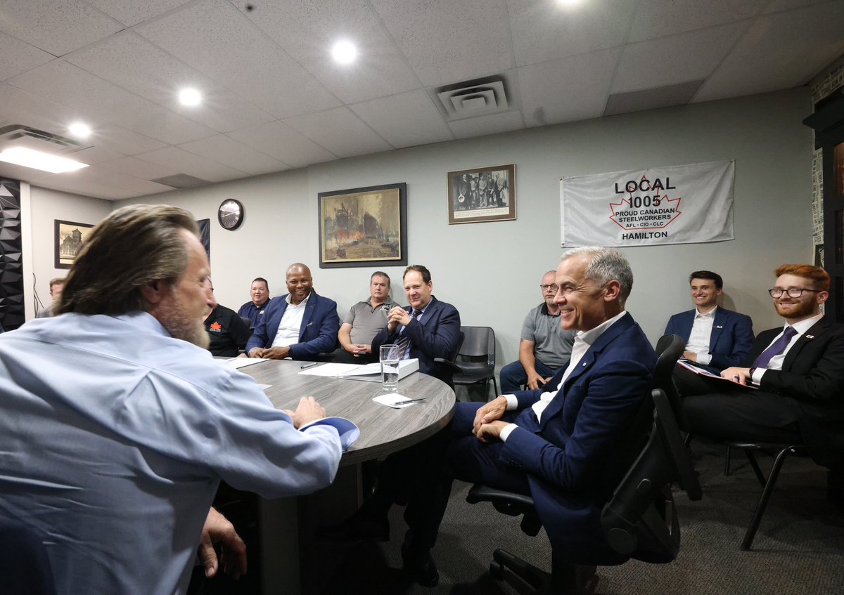 JohnPaulDanko's tweet image. Frank discussion with #UnitedSteelWorkers PM @MarkJCarney Labour Secretary @JZerucelli & local MPs in #HamOnt, discussing #TrumpTariffs
🇨🇦 must have a strong steel industry - we are acting to protect Canadian steel workers & use projects of national interest to drive new demand.