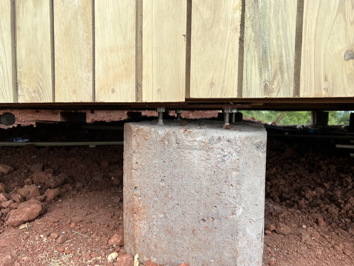 CallMeKulubya's tweet image. There is a lot of quick confusion whenever someone mentions that timber used to build this is from softwood trees.
NB: Being softwood doesn’t mean that the timber is soft🤣🤣