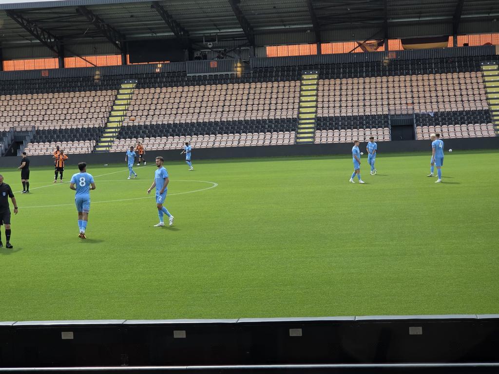davidcarrol1's tweet image. The Barnet vs Leyton Orient match was postponed due to weather, however it was played behind close doors and conditions were not ideal when play started.
20 or so supporters got to watch the match from the bar and this was not planned.
@OrientOutlook @theorienthour
