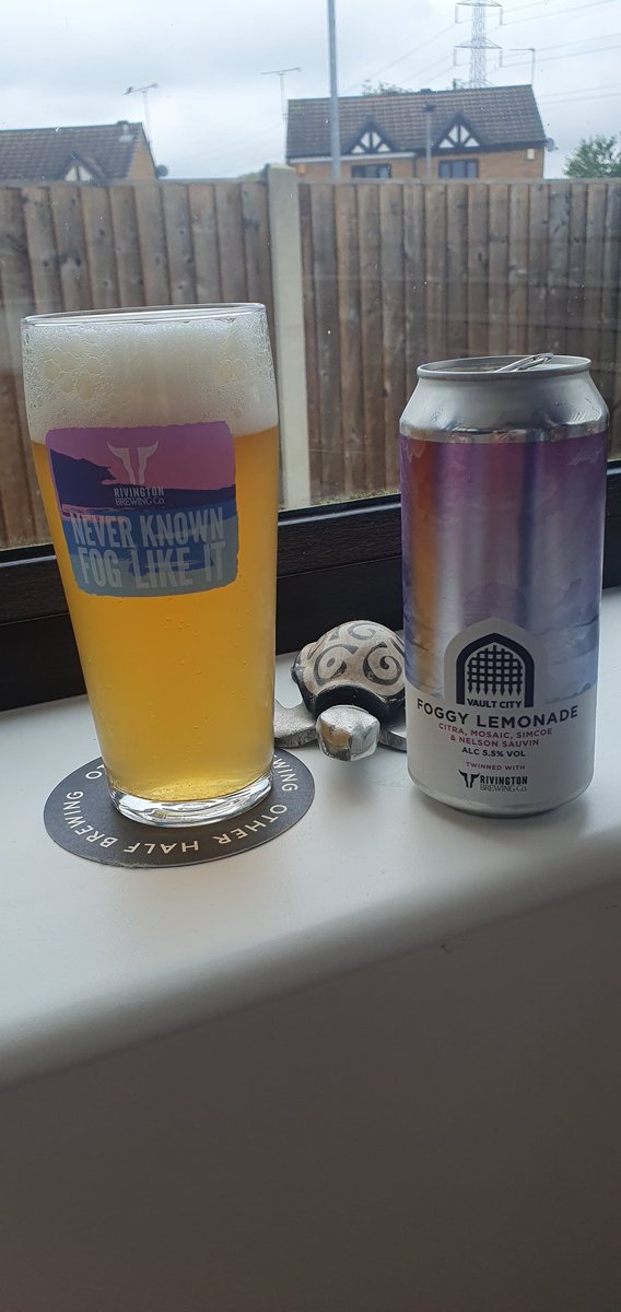 Jim Larvan (@treetonmiller) on Twitter photo Excellent refreshing collab by Vault City x <a href="/rivingtonbrewco/">Rivington Brewing Co</a> in appropriate glassware obvs π
5.5% Foggy Lemonade with 4 different hops, conditioned on lemon peel π»π Excellent refreshing collab by Vault City x <a href="/rivingtonbrewco/">Rivington Brewing Co</a> in appropriate glassware obvs π
5.5% Foggy Lemonade with 4 different hops, conditioned on lemon peel π»π