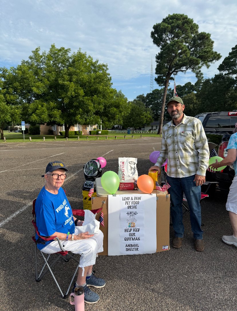 BobbyForTX's tweet image. Stopped by the Wood County Democrats' pet food donation drive this morning to support our county's shelters and chat with neighbors about our campaign!