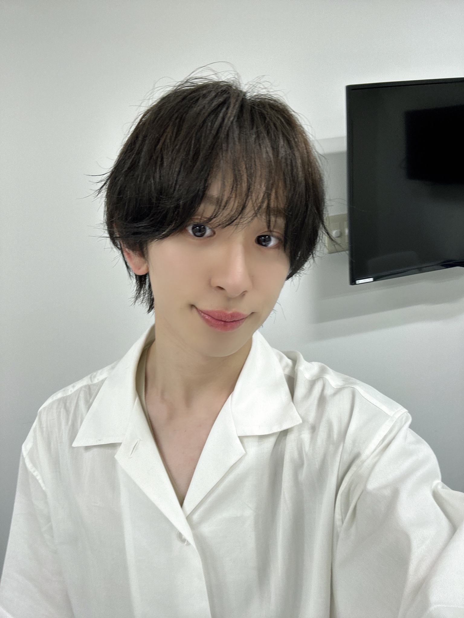 小野寺翼 今日は久しぶりにチャラつばヘアー🪽 ⁡ たまにはいいやろー
