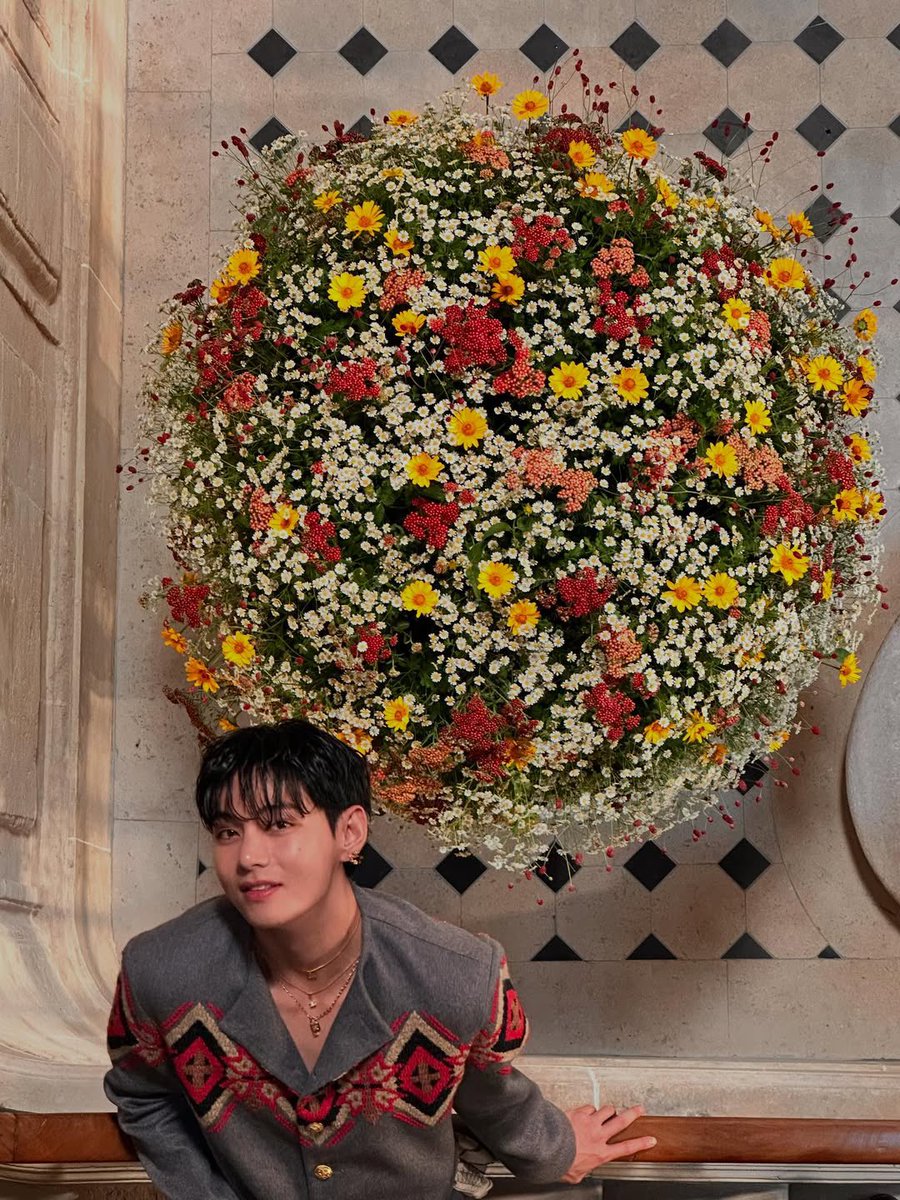 this picture is so beautiful.