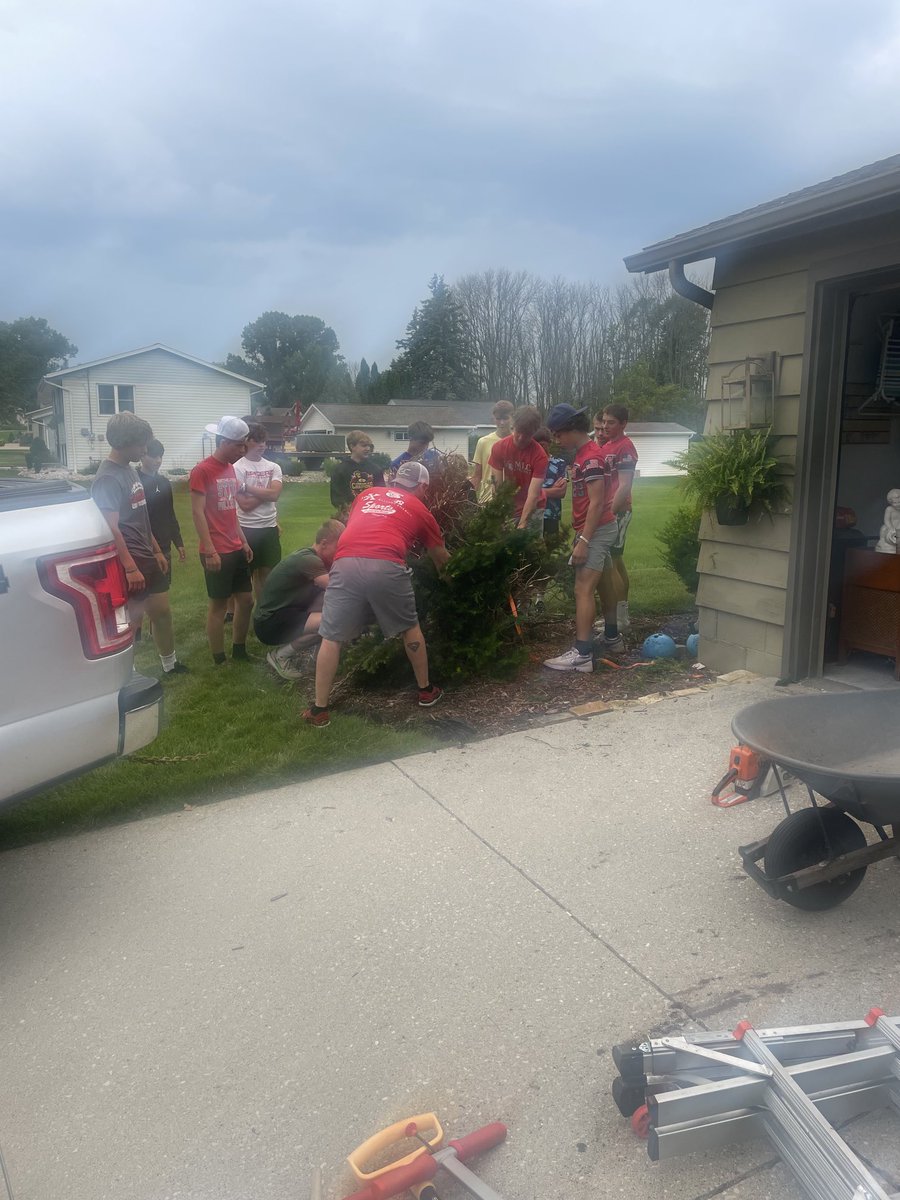 RHulse11's tweet image. Anther captain’s project for the 2025 season done! #FAMILY#BuiltToServe