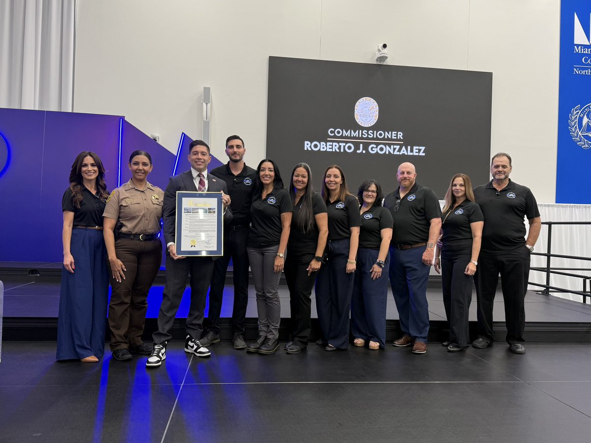 MiamiDade_SO's tweet image. We were honored to take part in the Bleeding Blue Mental Health Conference, joining mental health experts, public safety professionals, and fellow first responders. 🧠💙
@Sheriff_Rosie shared powerful insight on the importance of prioritizing mental wellness within public…