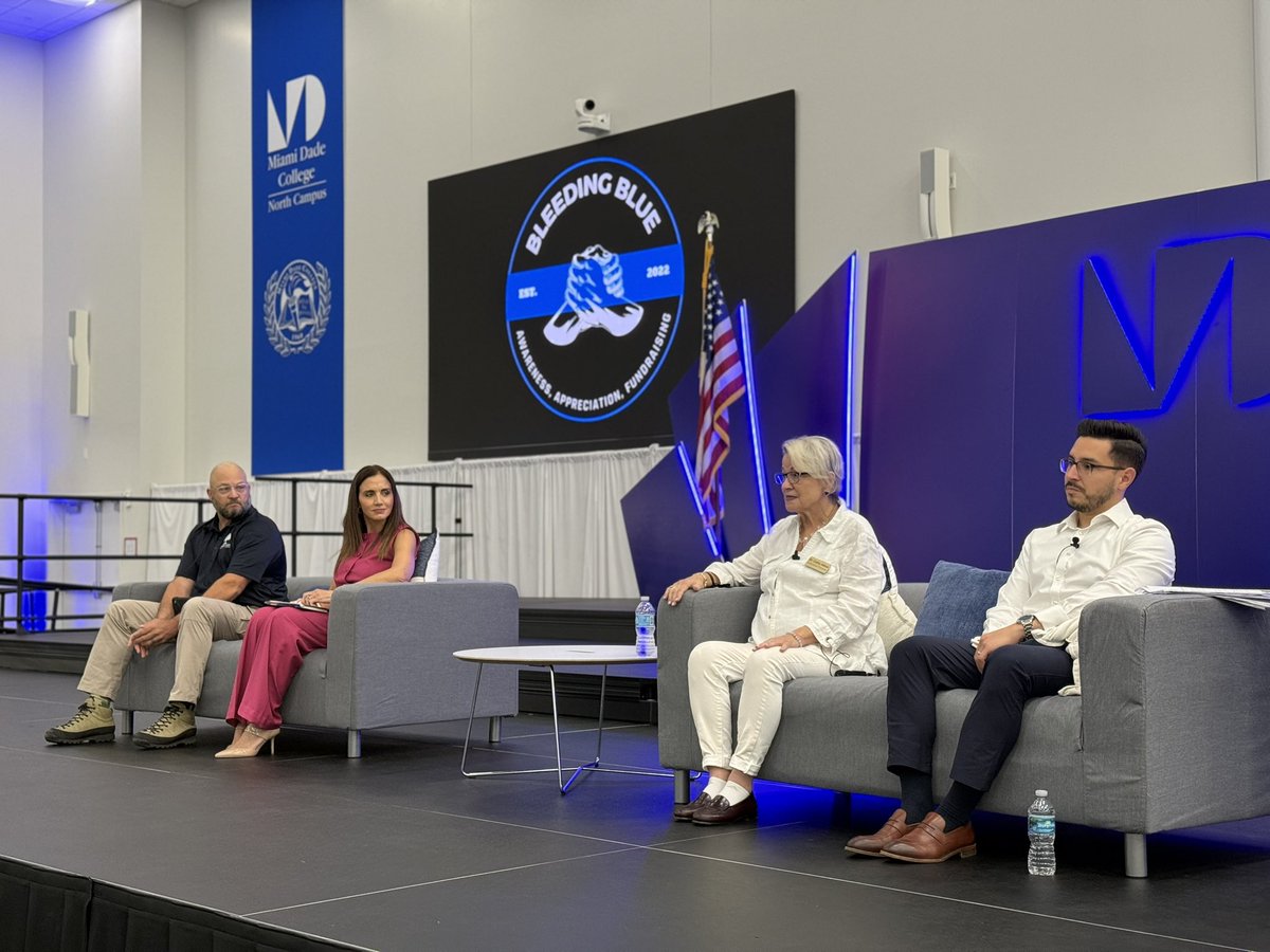 MiamiDade_SO's tweet image. We were honored to take part in the Bleeding Blue Mental Health Conference, joining mental health experts, public safety professionals, and fellow first responders. 🧠💙
@Sheriff_Rosie shared powerful insight on the importance of prioritizing mental wellness within public…
