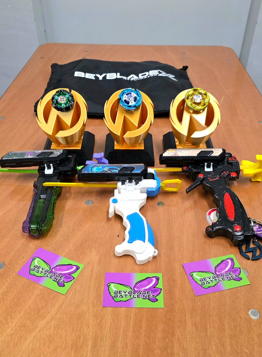 lotoftoast tweet media