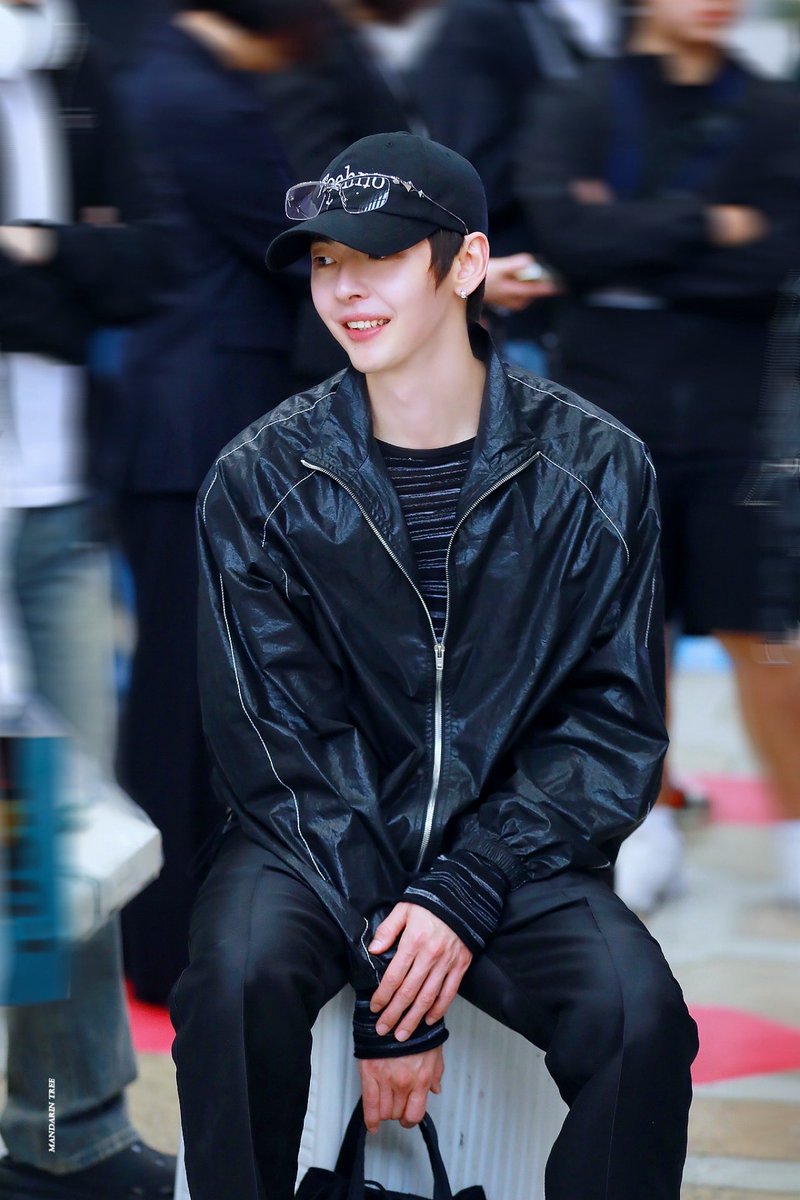 250513

🖤

#OnlyOneOf #オンリーワンオブ 
#온리원오브 #KB #キュビン #규빈 #신규빈 <a href="/OnlyOneOfmember/">온리원오브</a>