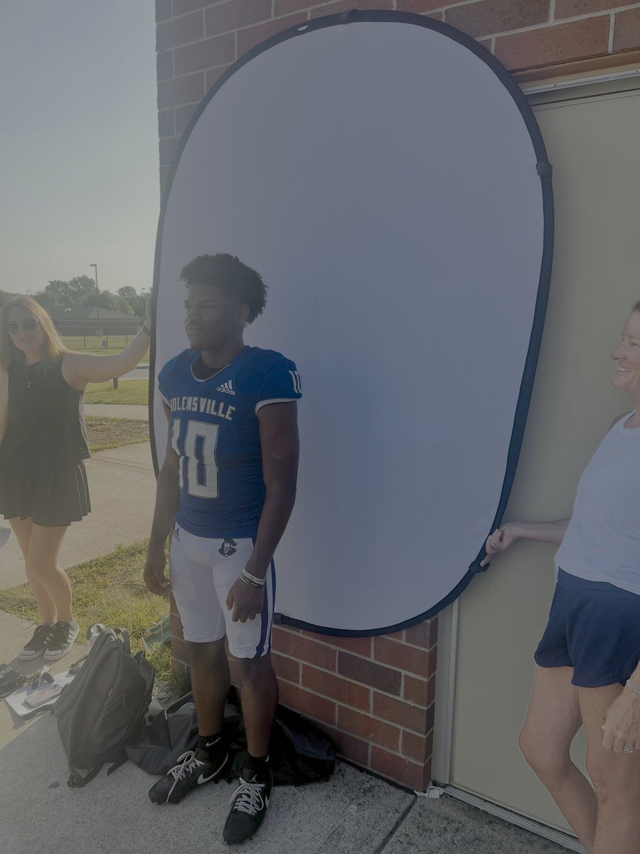 wcsNHSFootball's tweet image. Media day flicks! 📸🏈

#WeAreOne #uKnighted