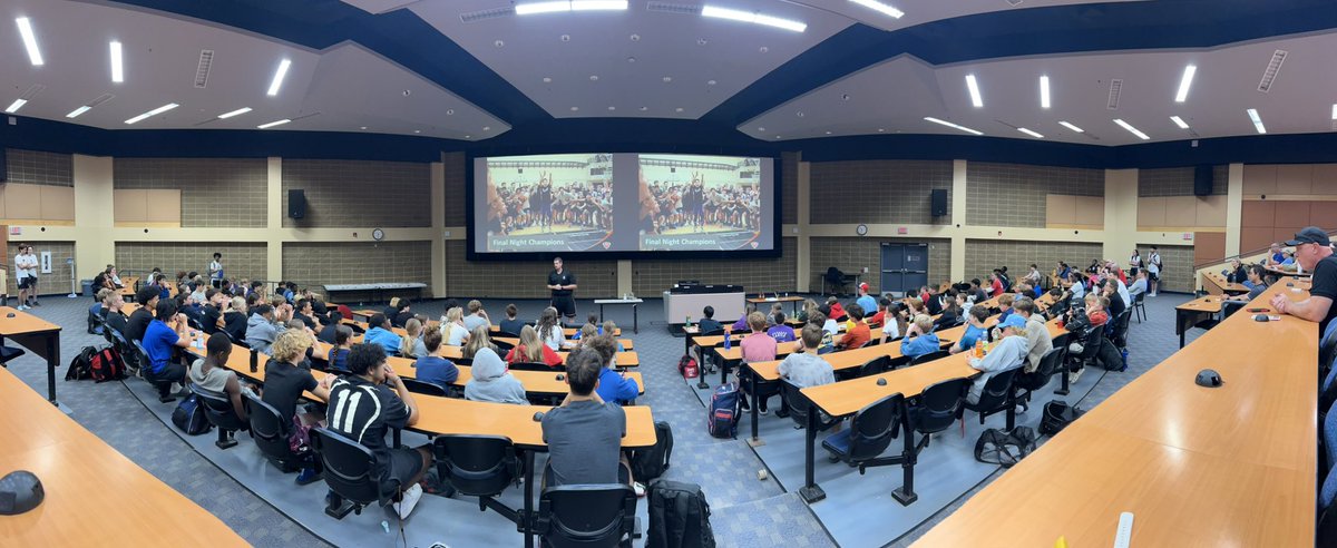 MmeLockhartLDS's tweet image. Wow! I am so inspired after watching the coaching and teaching at my daughter’s basketball camp this week! Coach Scott had the attention of over 120 kids between 13-16 years old. But how?!?
Here is what I noticed about his teaching (and whether it’s teaching kids about…