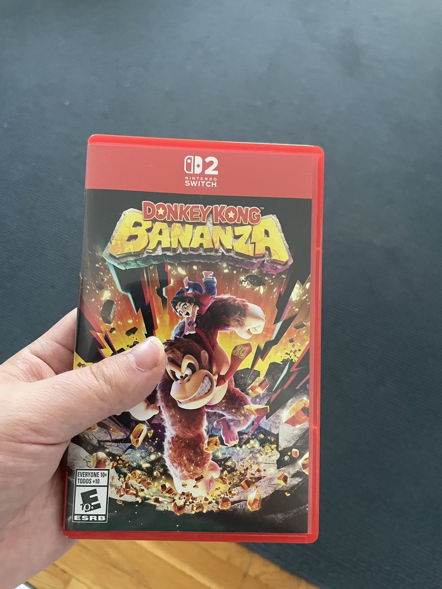 HarryPriceSJ's tweet image. Never played another DK game before this but Bananza is fun af so far