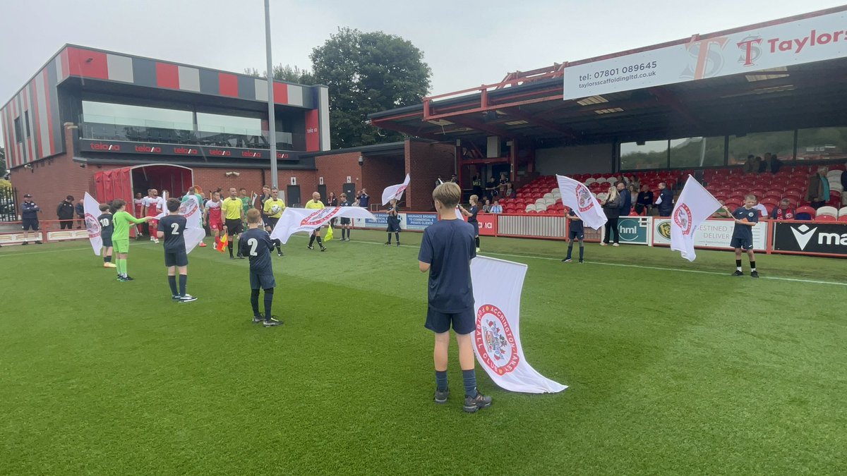 ASFCcommunity's tweet image. 🙌 It was great to have Oswaldtwistle Juniors U 11s as our flag bearers today.
❤️🤍 We hope that you had a great day!